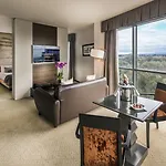 Absolute Hotel 4*