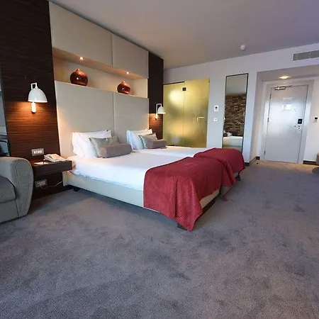 Absolute Hotel