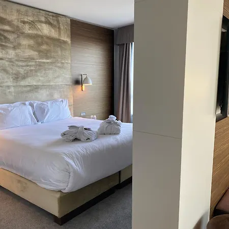 Absolute Hotel 4*
