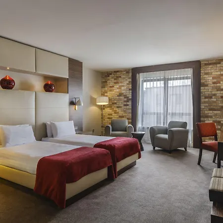 호텔 Absolute Limerick Junction