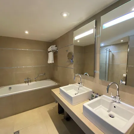 Hotel Absolute 4*