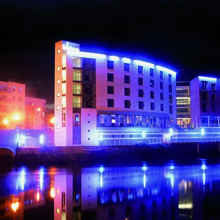 Absolute Hotel