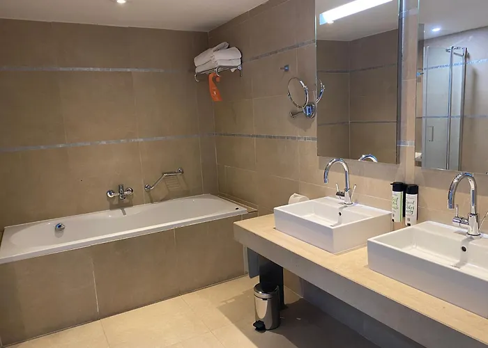 Absolute Limerick Junction