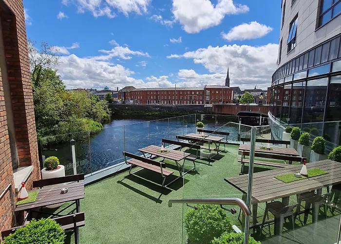 Hotell Absolute Limerick Junction