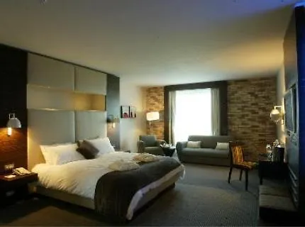 Absolute 4* Limerick Junction